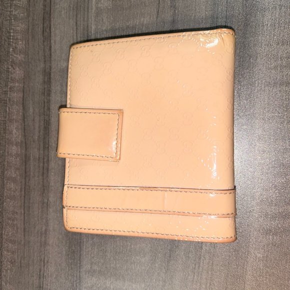 Nib Gucci Microguccissima Pattern Patent Wallet - Picture 5 of 9